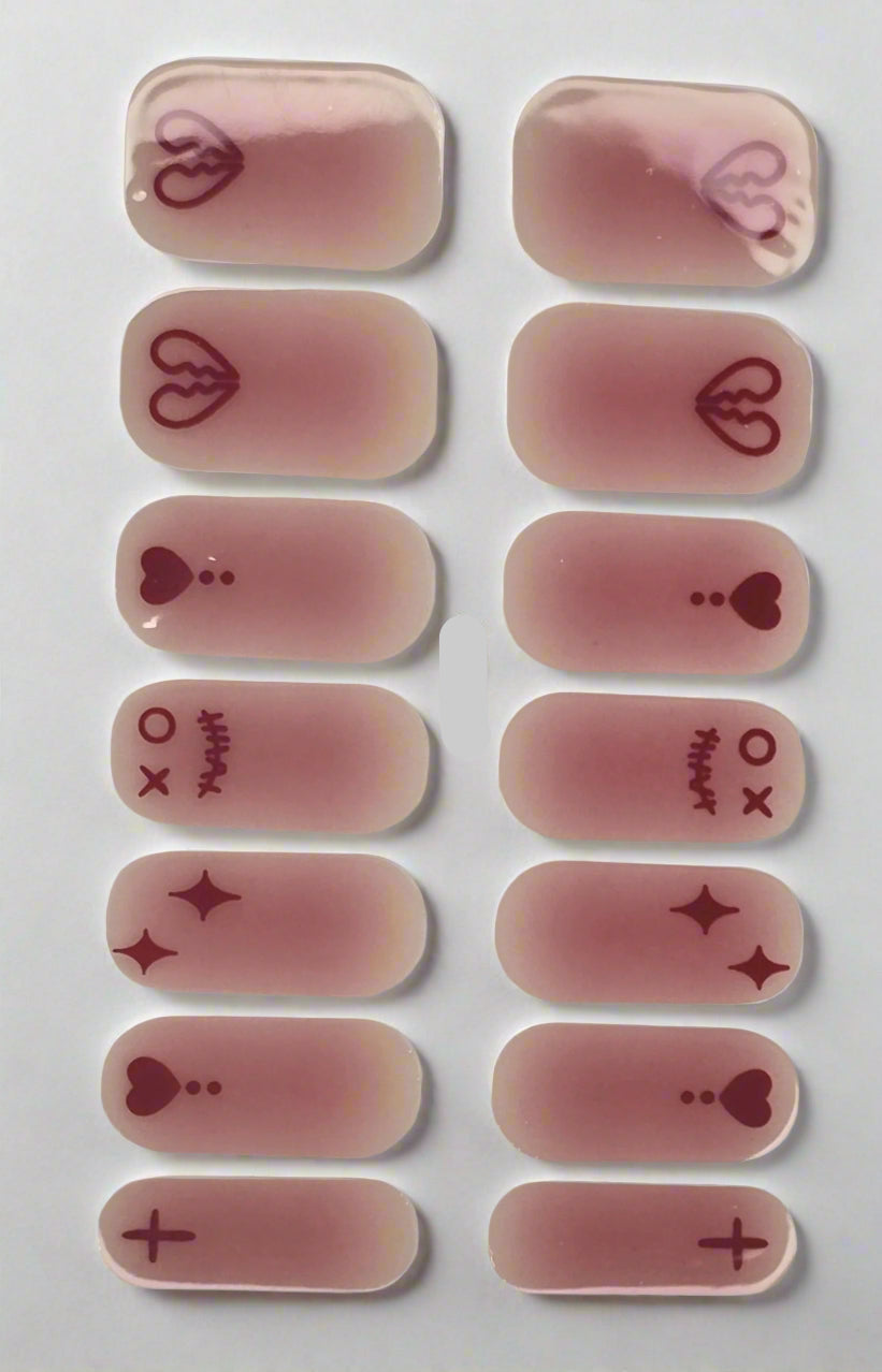 Cameo pink nails with heart stickers www.swipeongel.com