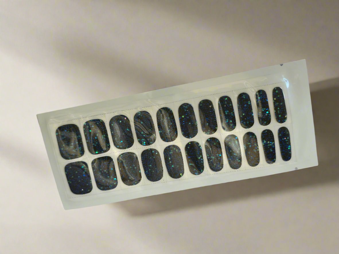  Shiny Dark Blue Nail Stickers for a Glamorous Look www.swpeongel.com