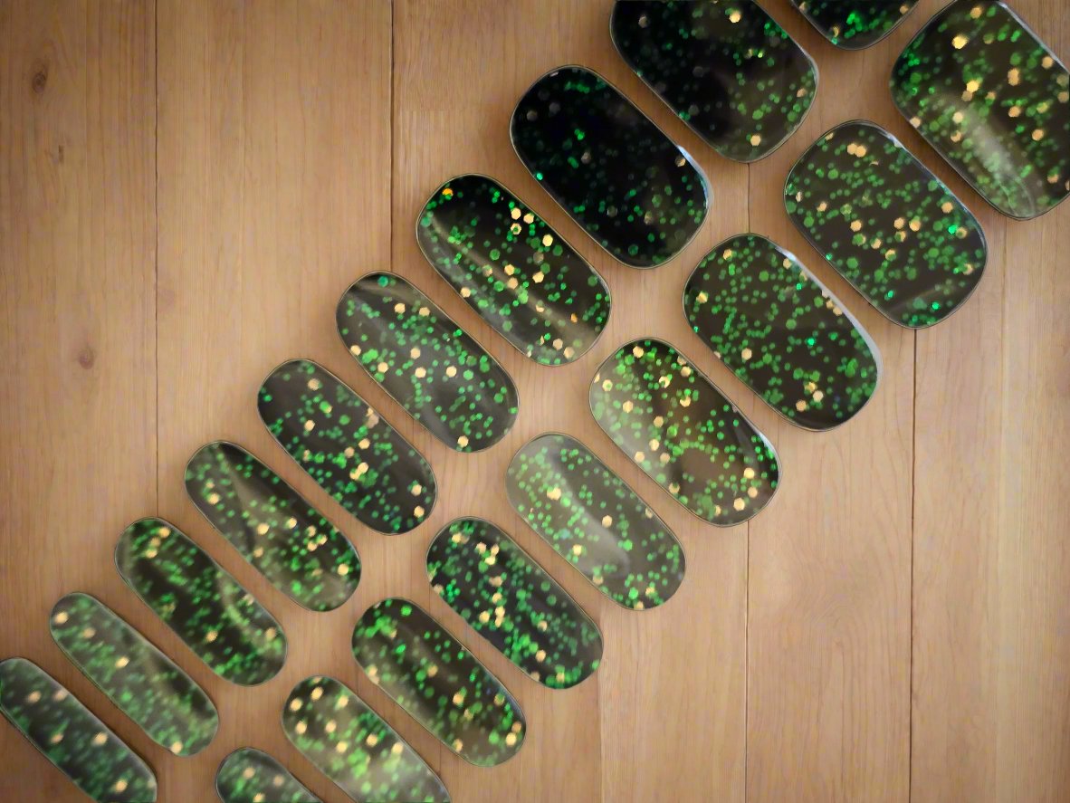 Glitter Sparkle Nail Sticker Gel: Shine Bright with Stunning Designs! www.swipeongel.com