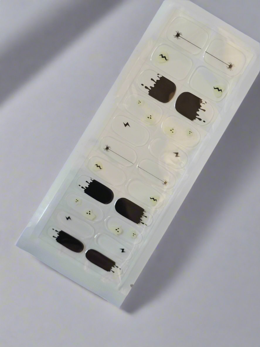 Glow-in-the-Dark Nail Stickers – Light Up Your Nails for a Bold Look www.swipeongel.com