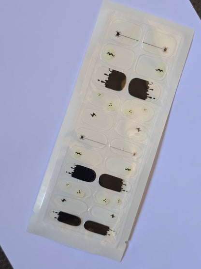 Glow-in-the-Dark Nail Stickers – Light Up Your Nails for a Bold Look