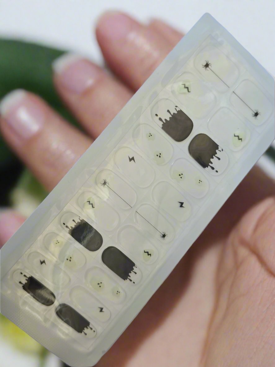 Glow-in-the-Dark Nail Stickers – Light Up Your Nails for a Bold Look www.swipeongel.com