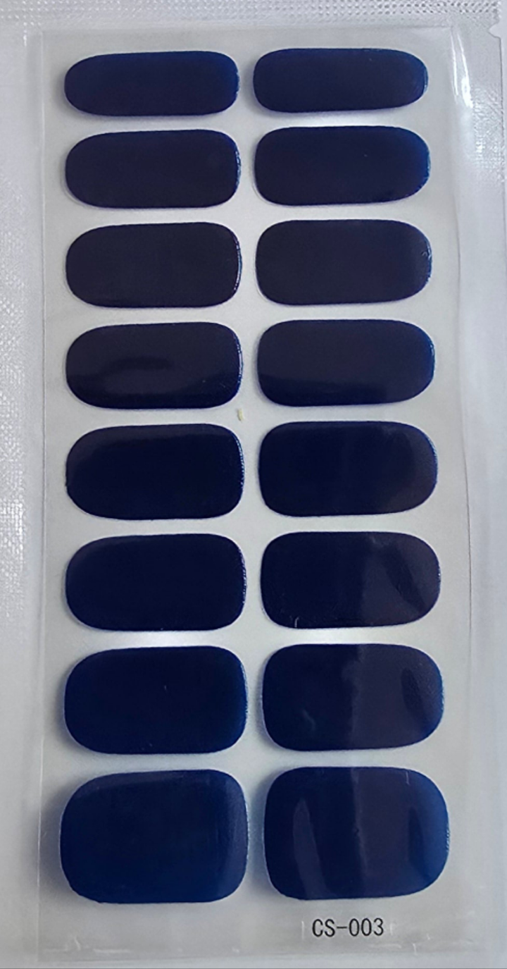 Elegant Dark Blue Nails: A Timeless Trend