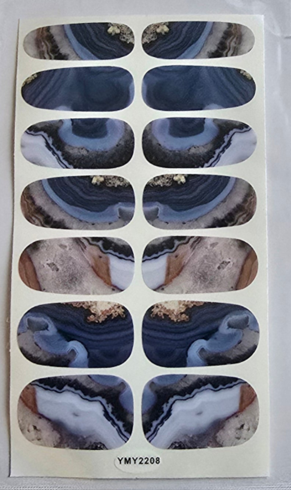 Marbled Elegance: Nails That Shine with Subtle Luxury