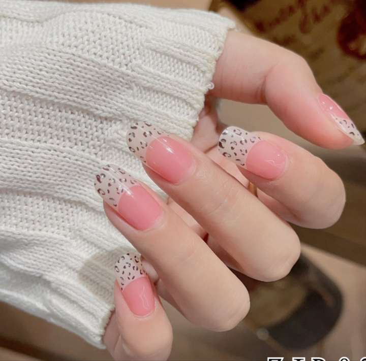 Leopard Chic: Pink and Fierce Nail Trends