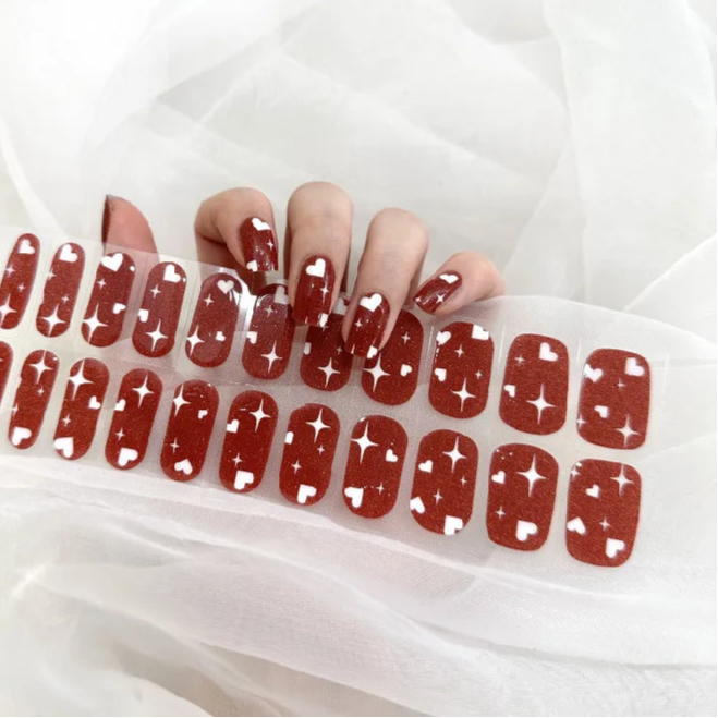Maroon Oak Heart Nails www.swipgeongel.com