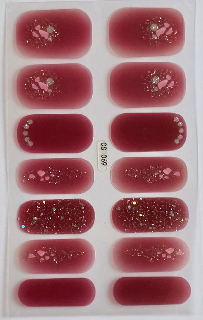 Wine & Shine – Maroon Glitter Nail Polish for Summer Nights www.swipeongel.com