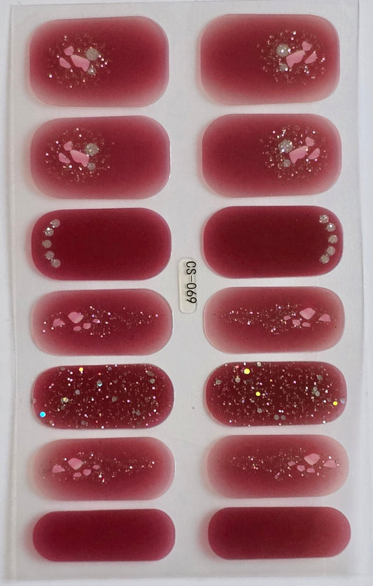 Wine & Shine – Maroon Glitter Nail Polish for Summer Nights www.swipeongel.com